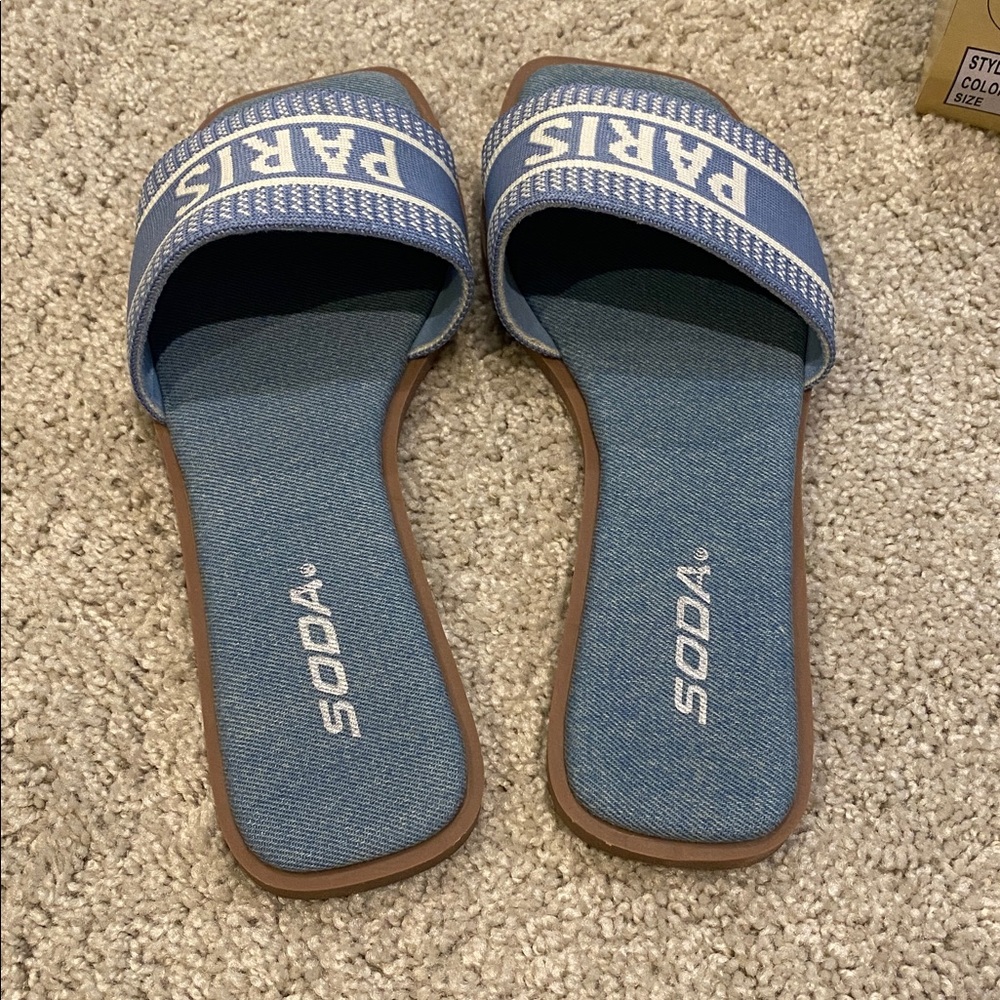 Soda women’s size sandals - Picture 2 of 4